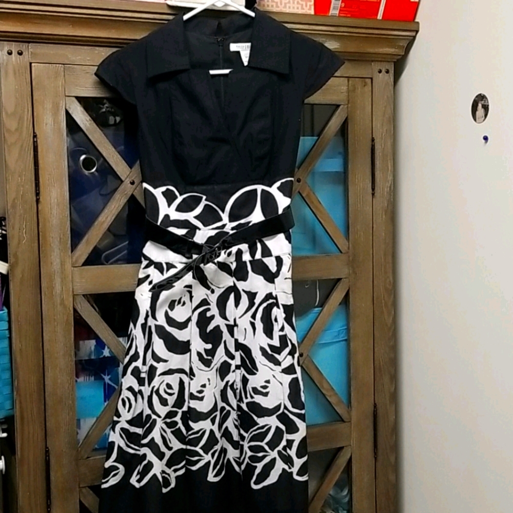 NWT White House Black Market Dress